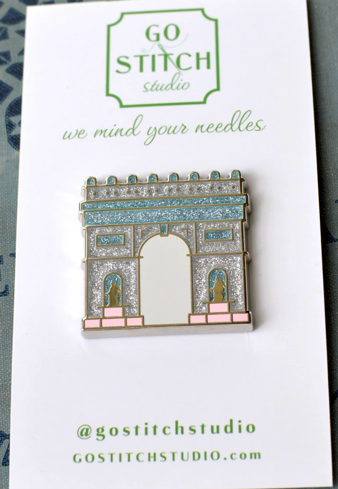 Arc de Triomphe Needle Minder