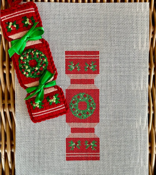 Wreath and Holly Pink Cracker